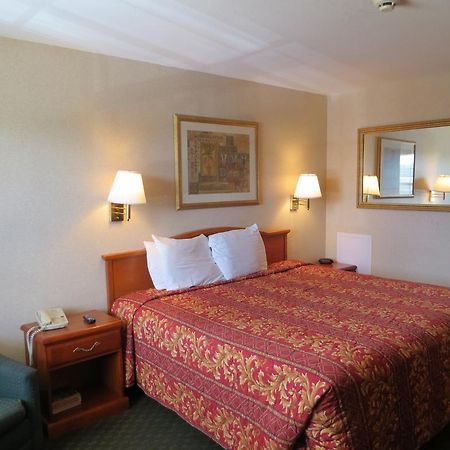 Days Inn Dallas Dfw Екстериор снимка