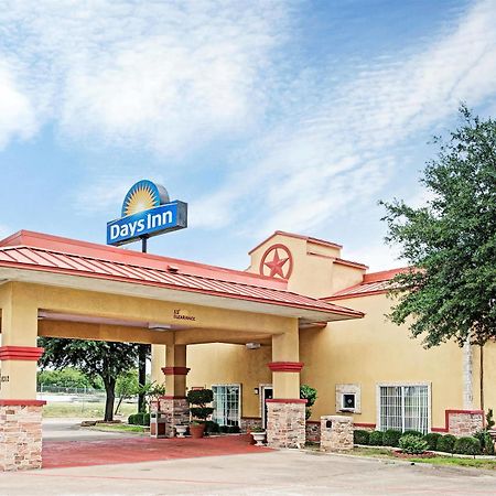 Days Inn Dallas Dfw Екстериор снимка